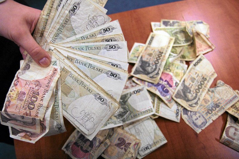 Banknoty sprzed denominacji. Dziś mają jedynie wartość kolekcjonerską.