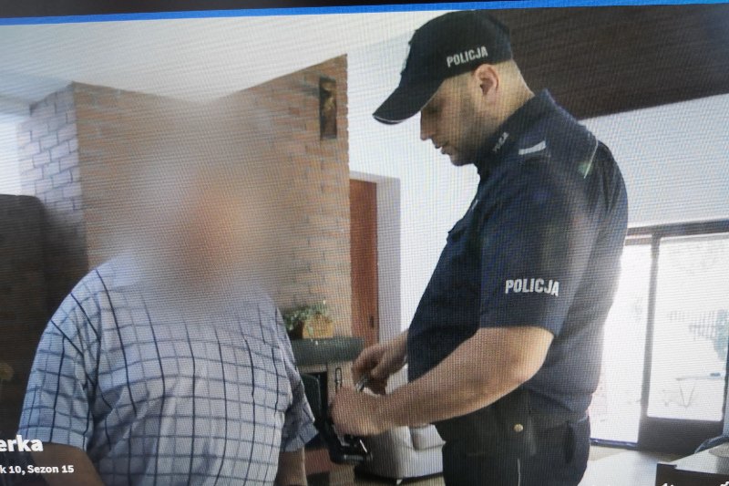 Na planie "Usterki" zatrzymano mężczyznę, który odpowie za "inne czynności seksualne wobec osoby poniżej 15 roku życia".