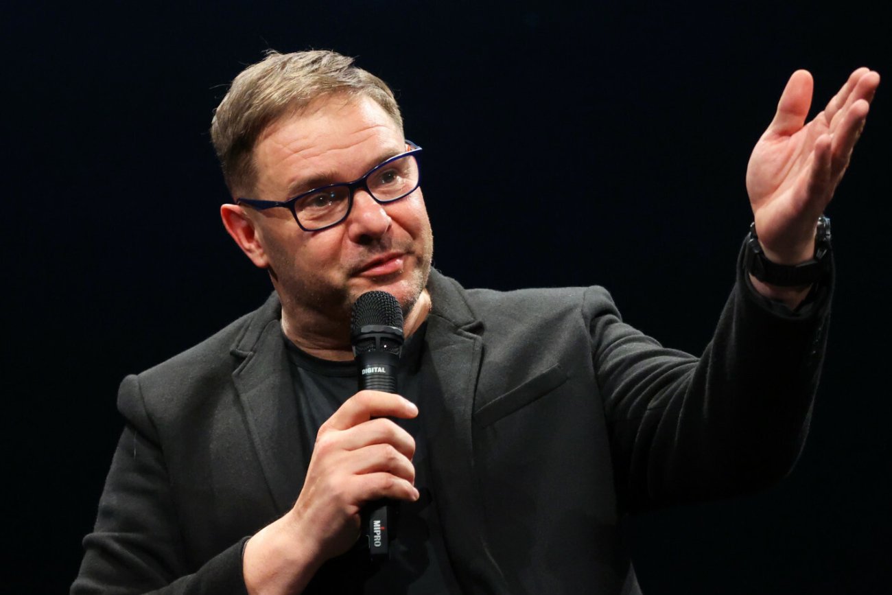 Tomasz Karolak wyznał, że planuje zmienić wiarę. "To duchowe uleczenie"