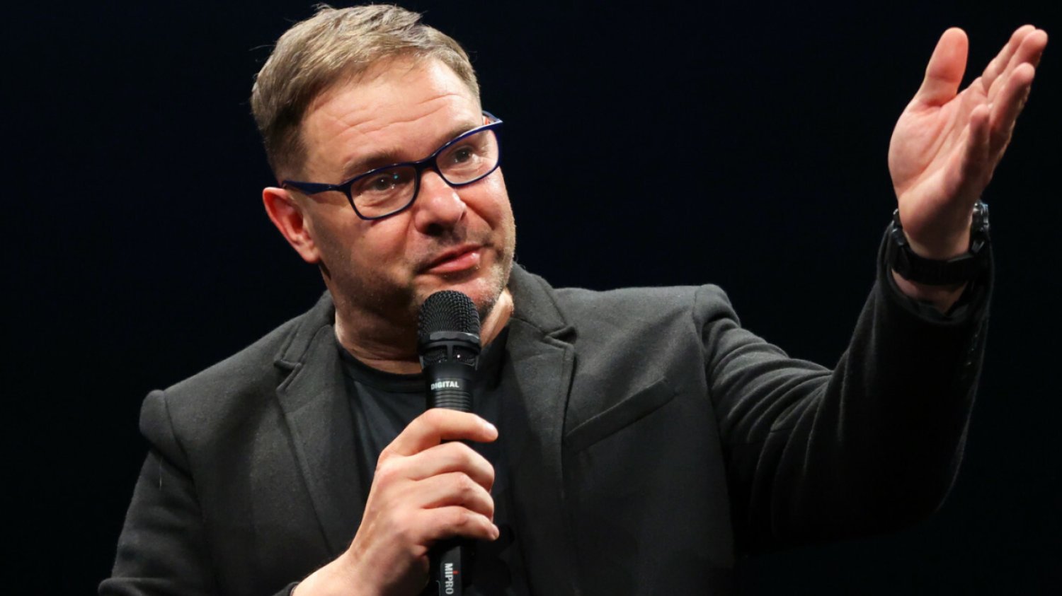 Tomasz Karolak wyznał, że planuje zmienić wiarę. "To duchowe uleczenie"
