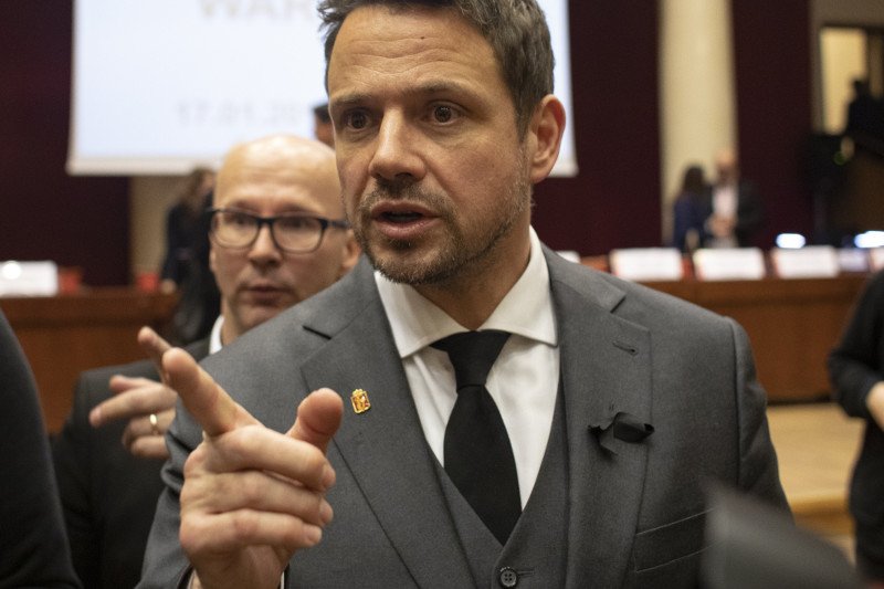 Prezydent Warszawy Rafał Trzaskowski na miesiąc zawiesił wicedyrektora Muzeum Warszawy Jarosława Trybusia.