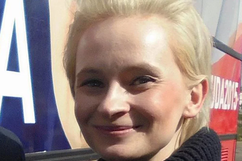 Izabela Pek, jedna z pasażerek dudabusa, pojazdu, którym w 2015 roku Andrzej Duda objeżdżał Polskę startując na prezydenta RP.