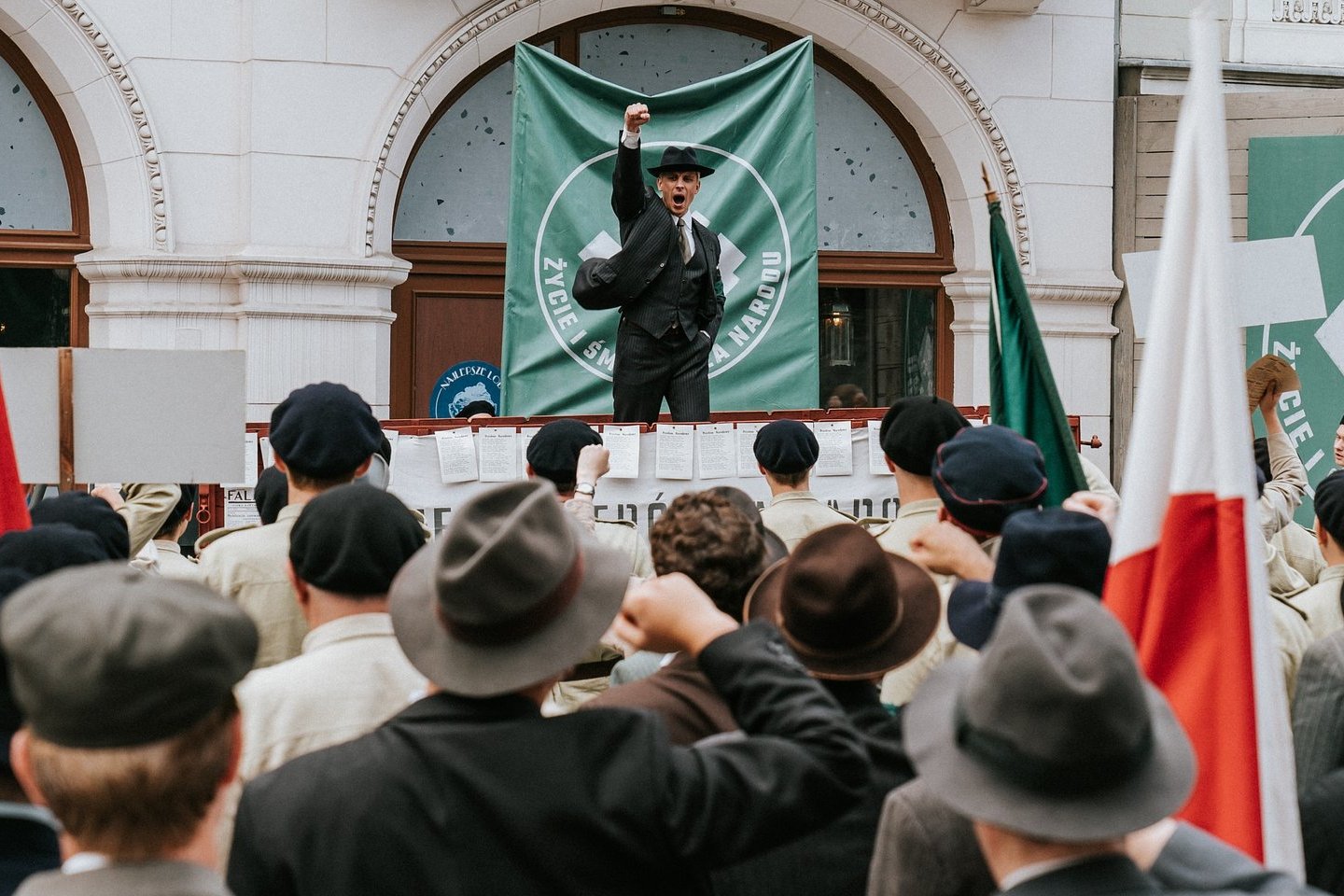 Niektóre wątki z "Króla" wyglądają przerażająco aktualnie