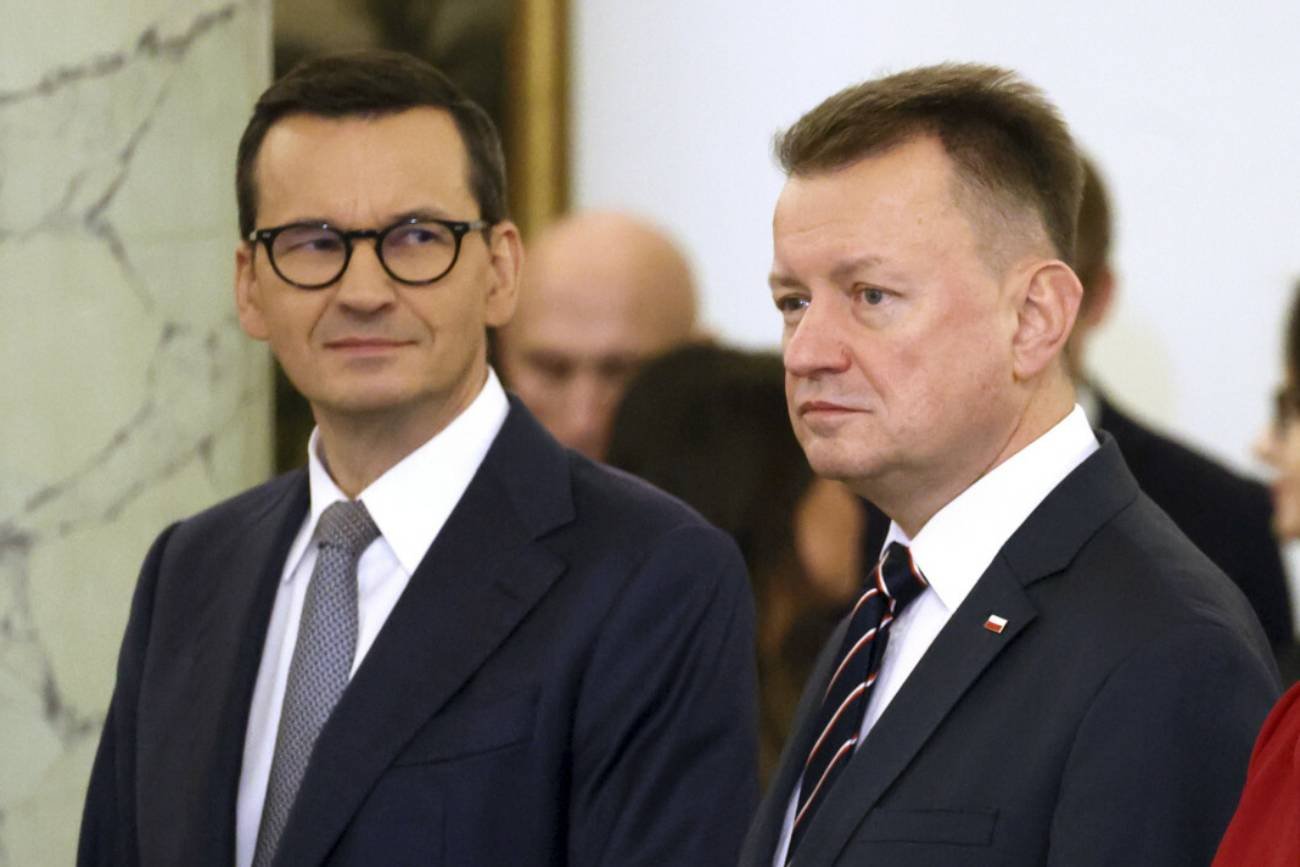 Błaszczak mówił, że nie będzie w rządzie. Co się stało, że jednak zasiada?