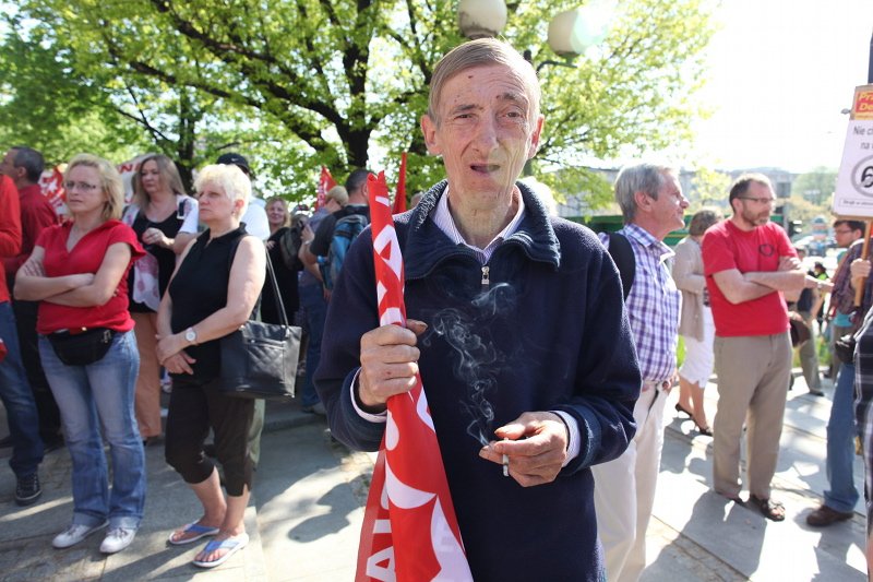 Uczestnik pierwszomajowego pochodu