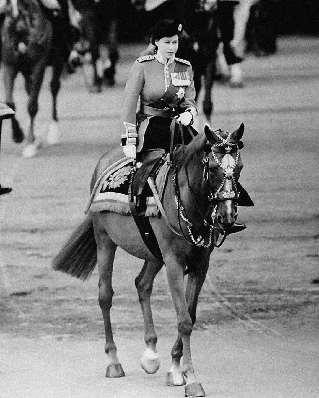 Królowa Elżbieta II w mundurze, 1952 r.