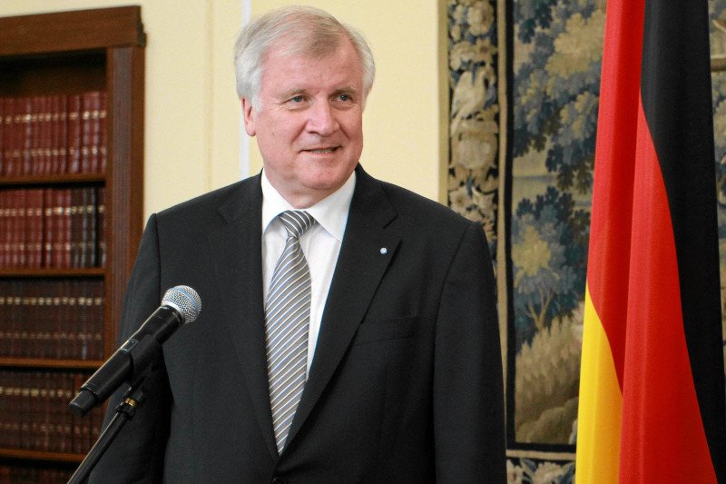 Przyszły szef niemieckiego MSW zapowiada zwiększenie liczby deportacji, gdy zostanie zaprzysiężony nowy rząd.