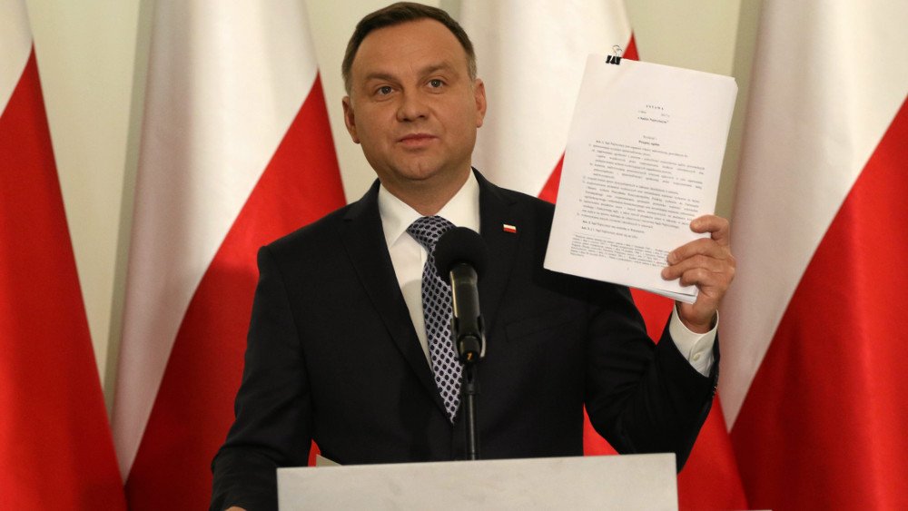 Prezydent Andrzej Duda pokazał swoje projekty ws. sądownictwa