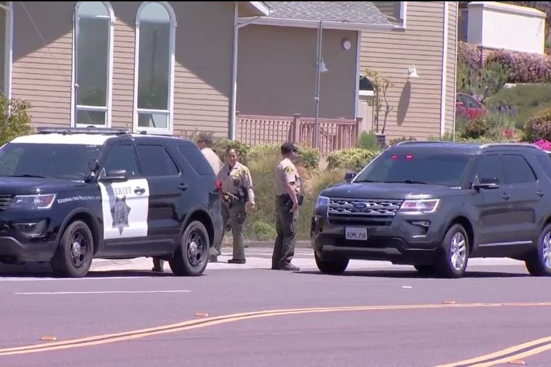 Jedna osoba zginęła, a trzy zostały ranne w ataku na synagogę w Powey.