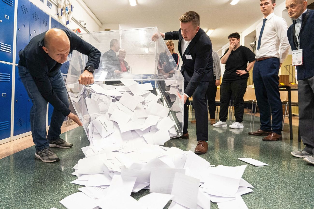 PKW zaczyna podawać wyniki wyborów prezydenckich. Jest sporo zaskoczeń