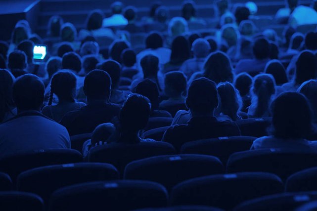 10 największych filmowych hitów wyświetlanych w 2013 roku w polskich [url=http://tinyurl.com/pksdg95]kinach[/url].