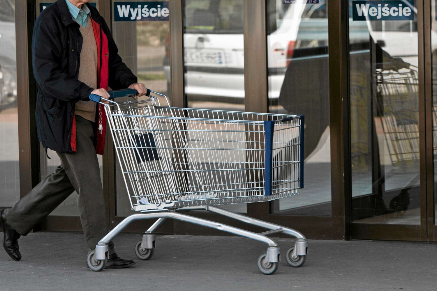 Wózki, kolejki i ciężkie siatki odchodzą do lamusa. Teraz zrobienie zakupów zajmuje kilka kliknięć.