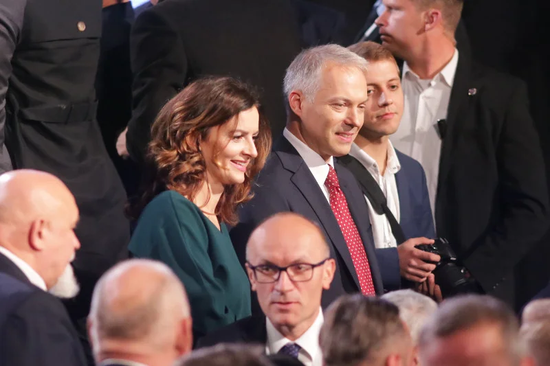 Jacek Żalek z żoną Justyną podczas konwencji PiS w Białymstoku przed wyborami samorządowymi.