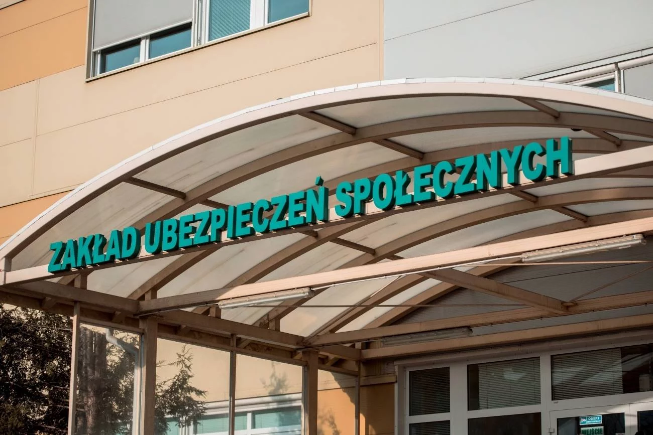 ZUS ostrzega przed działaniami oszustów.