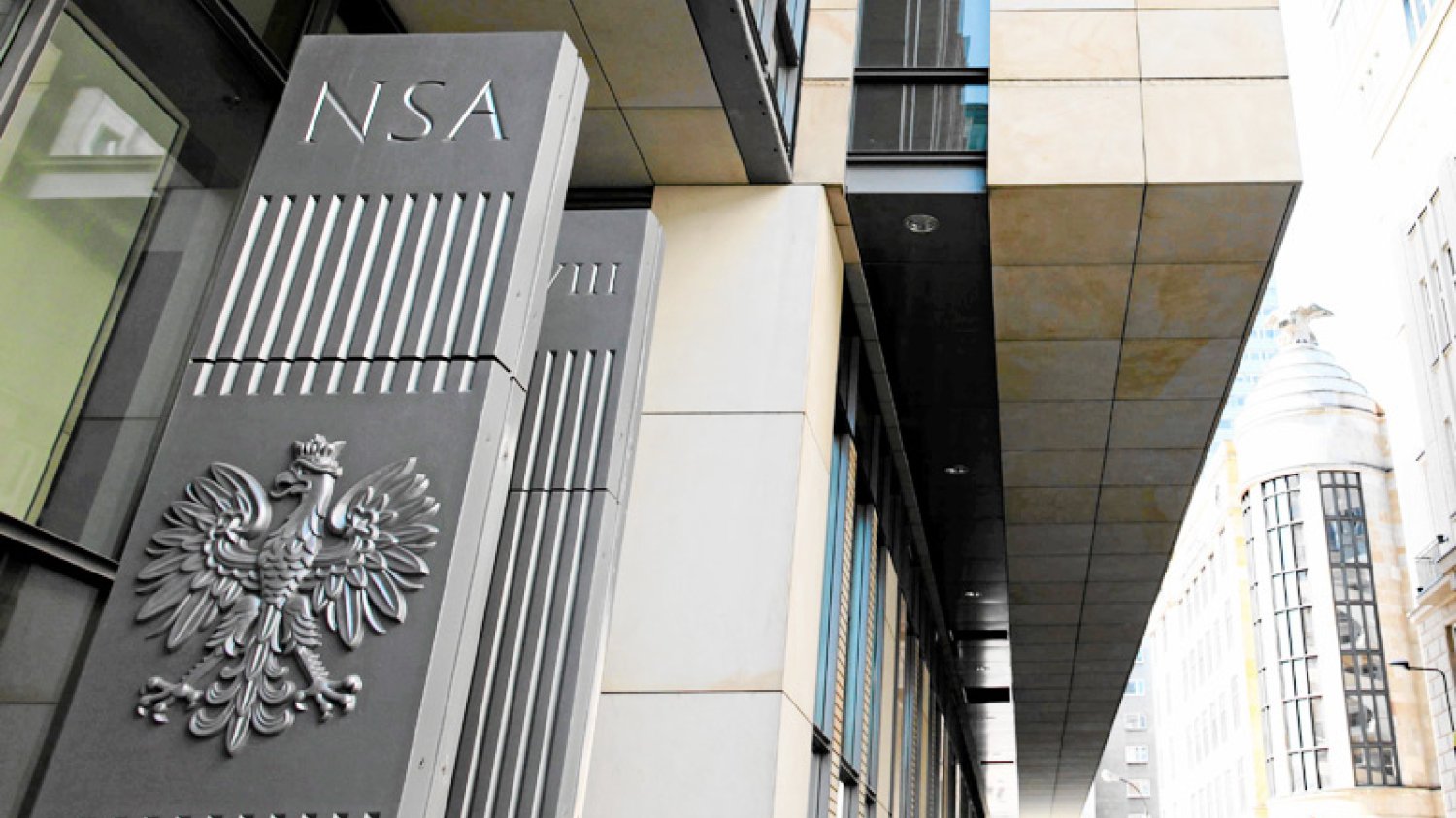 Naczelny Sąd Administracyjny zaakceptował istnienie sędziów-dublerów w Trybunale Konstytucyjnym? Tak twierdził "Dziennik Gazeta Prawna", ale to jedno wielkie nadużycie.