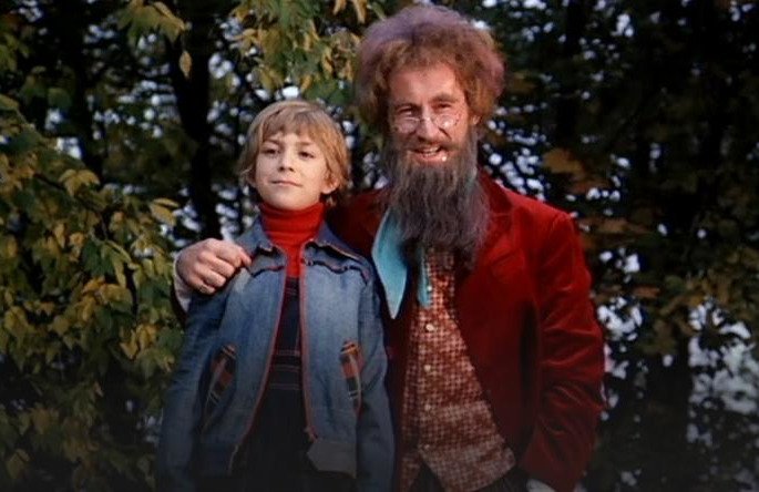 "Akademia Pana Kleksa" (1984) Pan Kleks (Piotr Fronczewski) i Adam Niezgódka (Sławomir Wronka) w "Akademii Pana Kleksa" (1984)