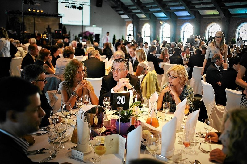 Charytatywna kolacja na rzecz Kliniki Kardiologii i Kardiochirurgii Centrum Zdrowia Matki Polki w Łodzi.