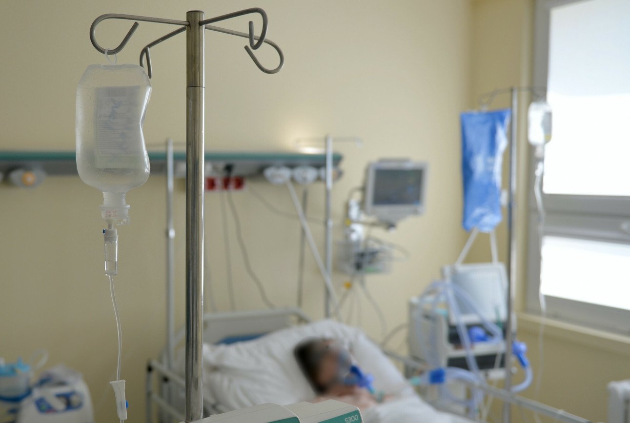 Ile zakażeń i zgonów na COVID-19 odnotowano 26 grudnia 2021? Nowy raport MZ.