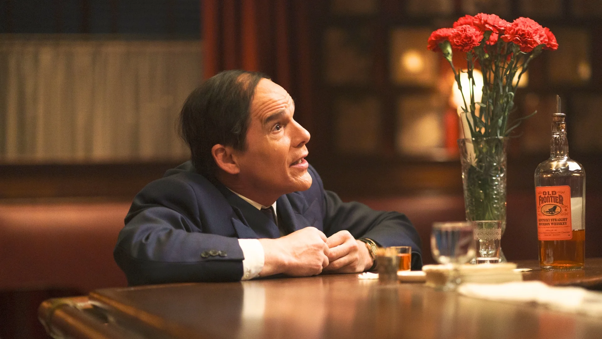 Ethan Hawke jako Lorenz Hart w filmie "Blue Moon"