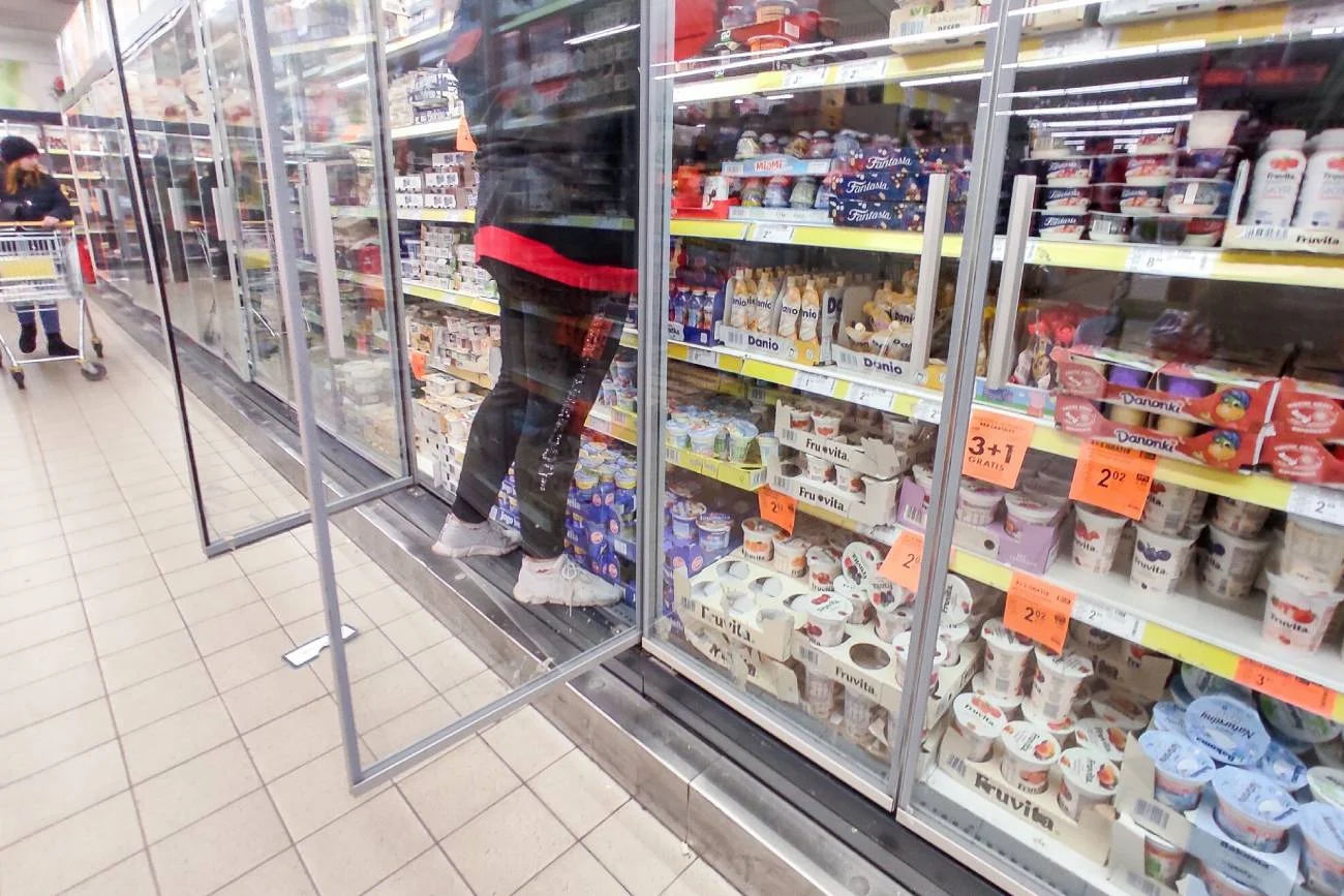 Zgłosiła się do pracy w Biedronce. Kwota pozostawia wiele do życzenia