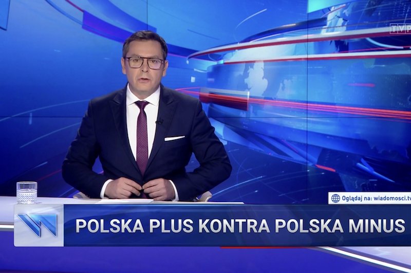 Michał Adamczyk w niedzielnym wydaniu "Wiadomości", które było laurką dla Andrzeja Dudy i paszkwilem na jego najsilniejszego rywala, Rafała Trzaskowskiego.