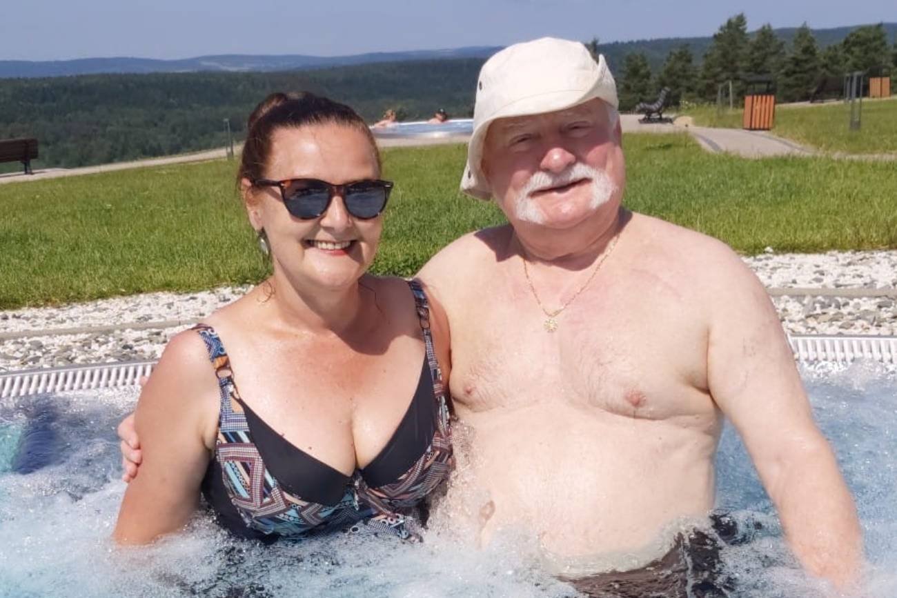 Lech Wałęsa postanowił wyjechać do hotelu Arłamów, gdzie w ostatnich dniach relaksował się w basenie