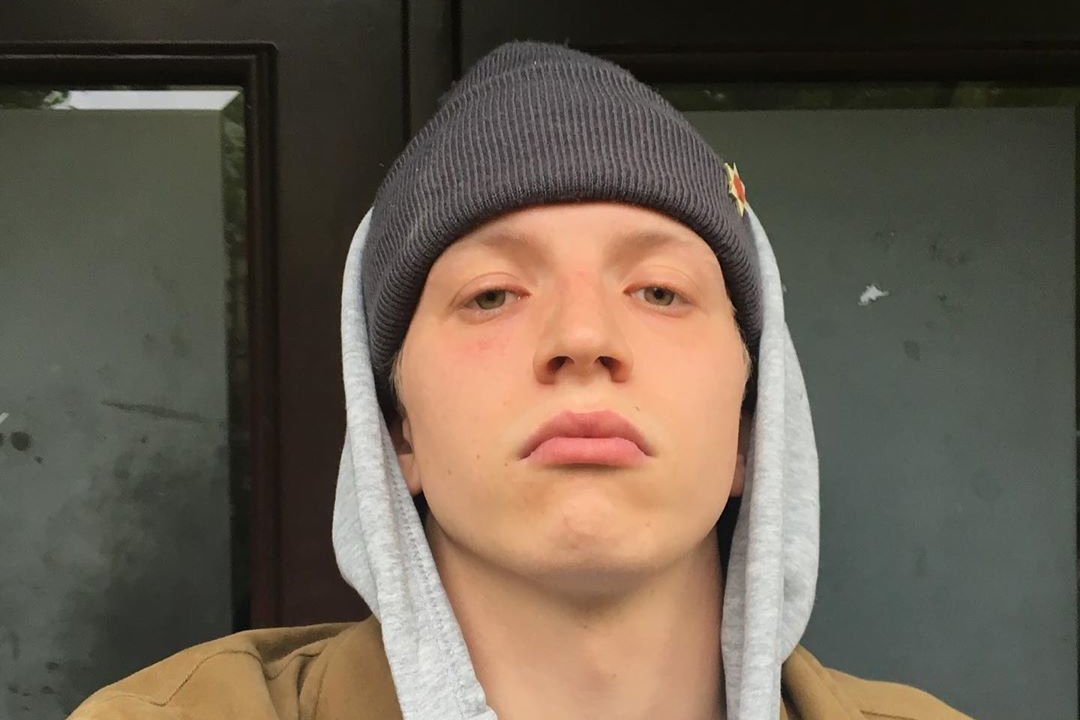 Maciej Musiałowski to młody, zdolny aktor, który wiosną zawojuje ekrany kin i telewizorów