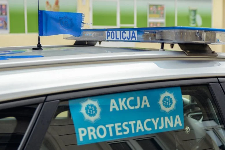 Od kilku dni policjanci masowo brali zwolnienia.