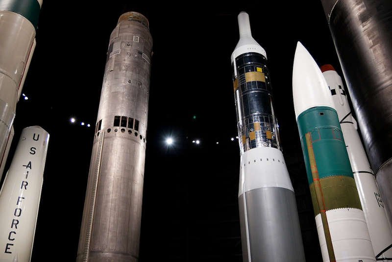 Wojsko USA miało tylko jeden klucz do głowic jądrowych. Wysyłali go sobie kurierem