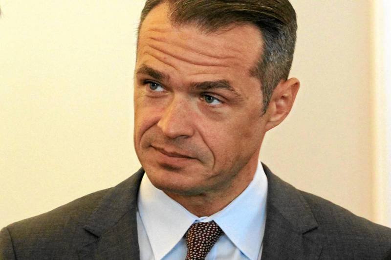 Prezydent Gdańska Paweł Adamowicz ocenia, iż w sprawie Sławomira Nowaka nie można zbyt wcześnie ferować wyroków.