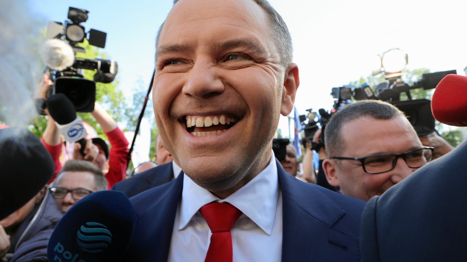 W Pałacu Prezydenckim Andrzeja Dudę zastąpi kolejny kandydat PiS: Karol Nawrocki. Karol Nawrocki będzie nowym prezydentem RP. Wygrał z Rafałem Trzaskowskim.