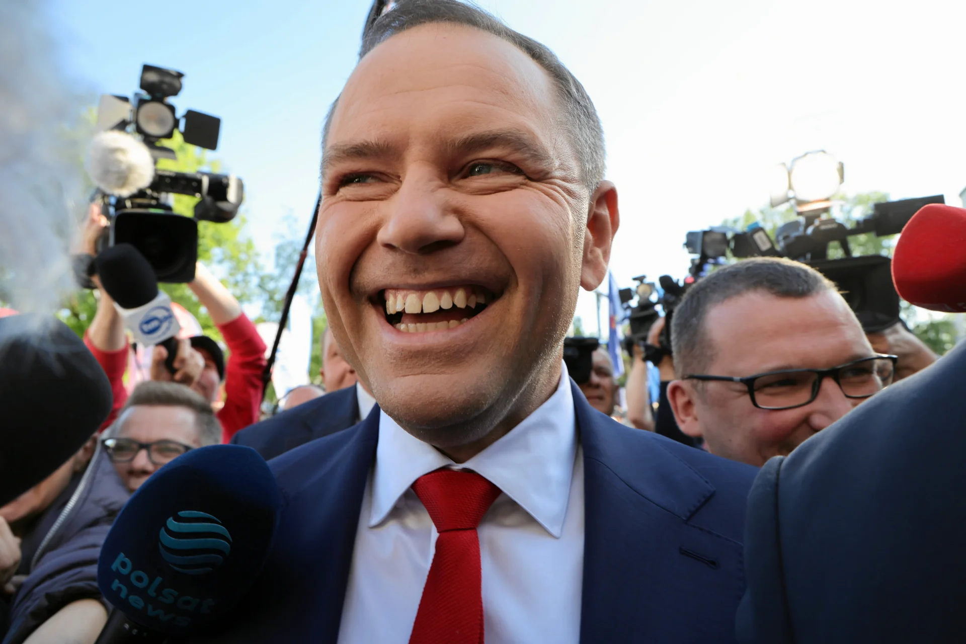 Karol Nawrocki będzie nowym prezydentem RP. Wygrał z Rafałem Trzaskowskim.