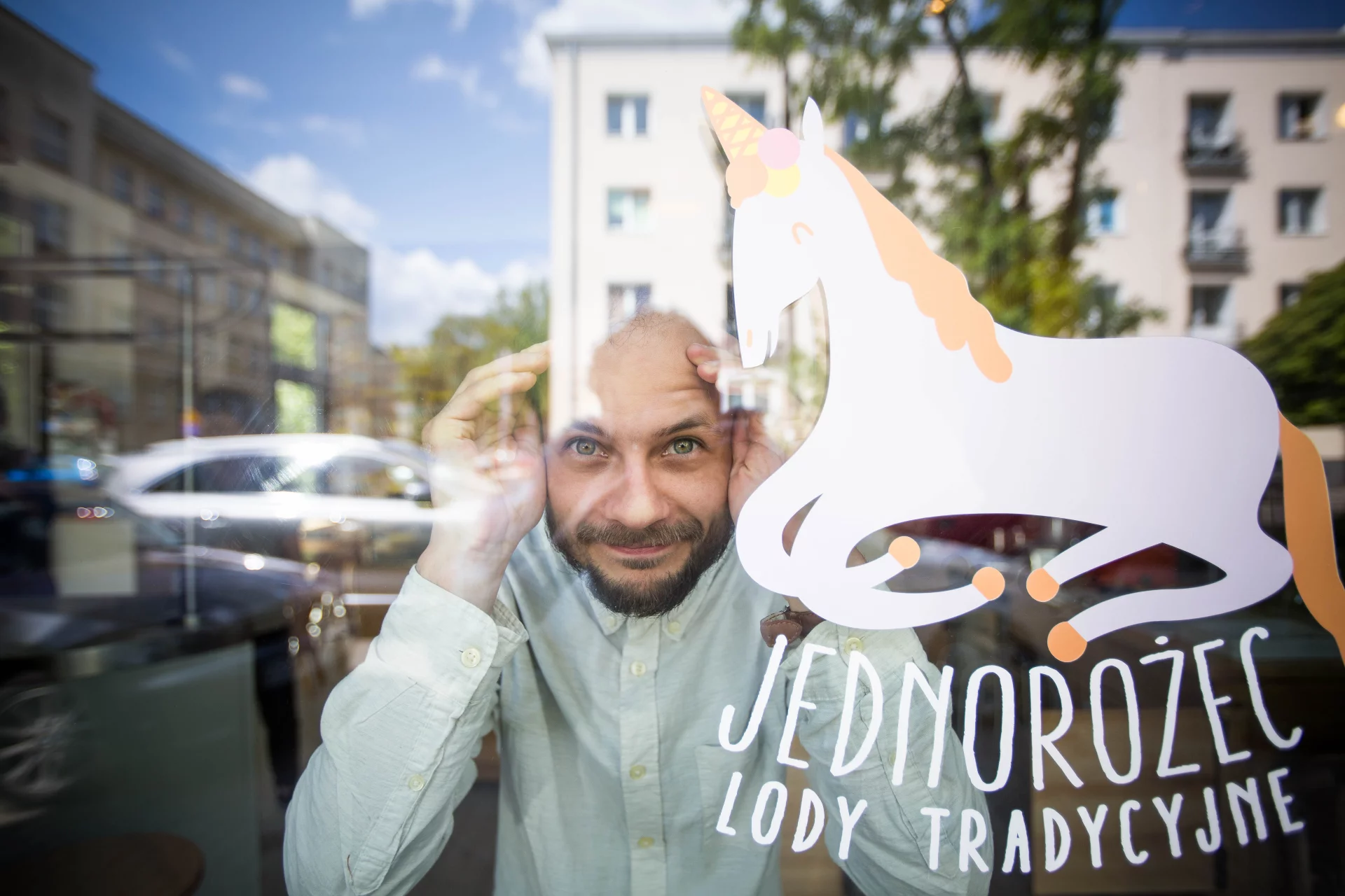 Jednorożec na rogu Narbutta i Kazimierzowskiej.