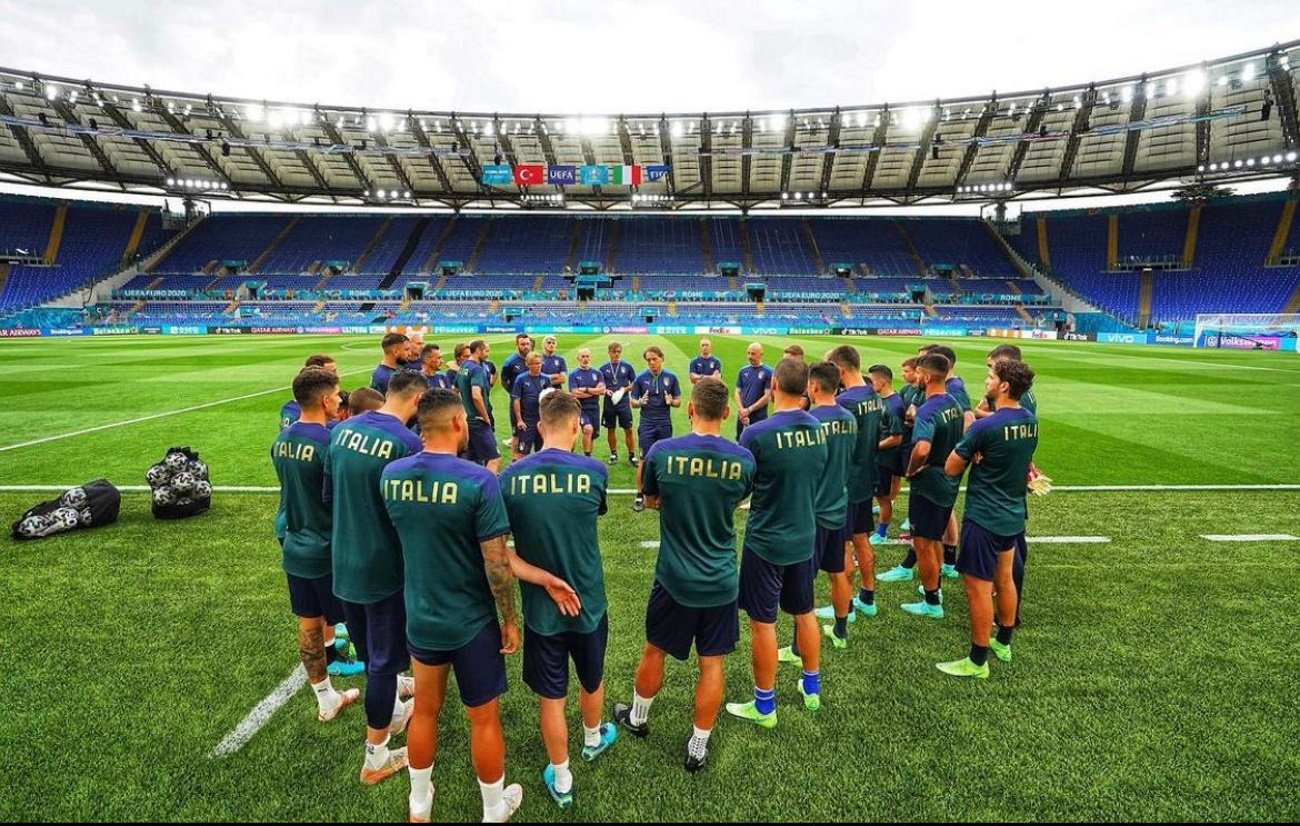 Ostatni trening włoskiej kadry miał miejsce na Stadio Olimpico w Rzymie, to wtedy doznał urazu Lorenzo Pellegrini