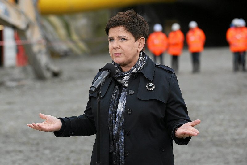 Beata Szydło nie utraci stanowiska premiera. Poinformował o tym marszałek Ryszard Terlecki.