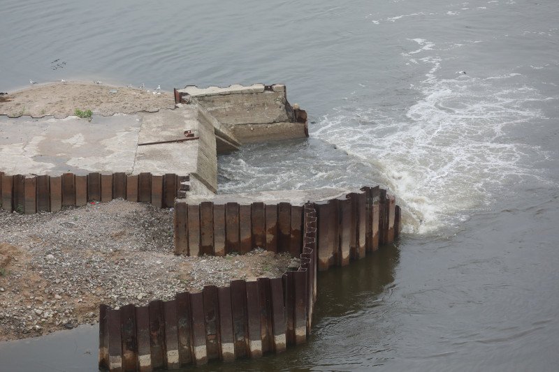 W czwartek policja i prokuratura dokonały oględzin tunelu. "Rzeczpospolita" informuje, że w "Czajce" nie doszło do sabotażu.