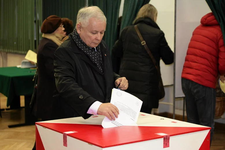 Zdaniem Marka Migalskiego, prawdziwą stawką walki o sądy i zmiany w kodeksie wyborczym jest przejęcie przez PiS kontroli nad wynikami wyborów.
