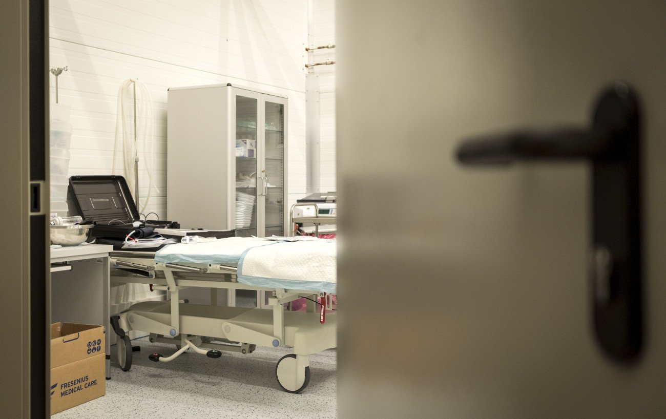 Puste łóżko covidowe