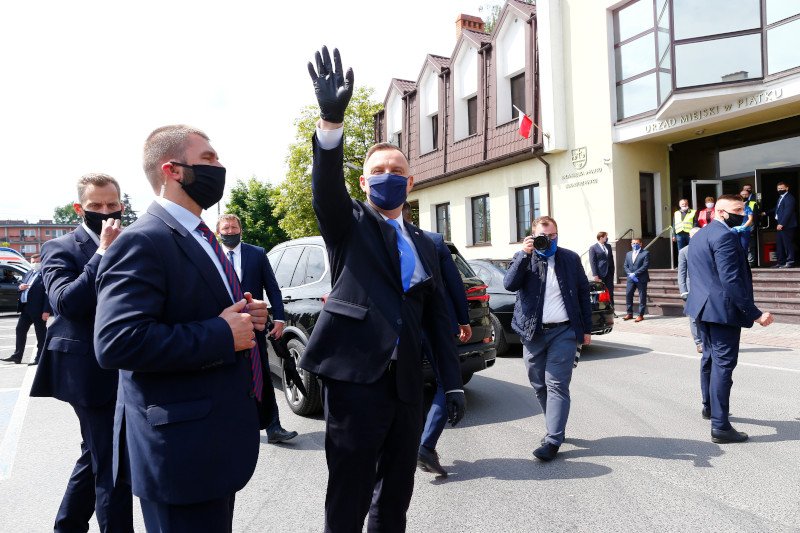 Jest skarga do sanepidu na wizytę Dudy w Garwolinie.