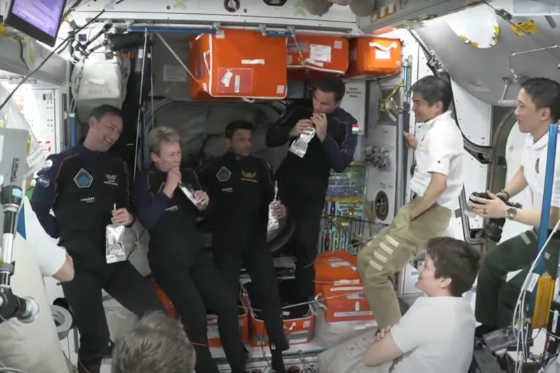 Dokowanie kapsuły Dragon Grace. Sławosz Uznański-Wiśniewski już na ISS