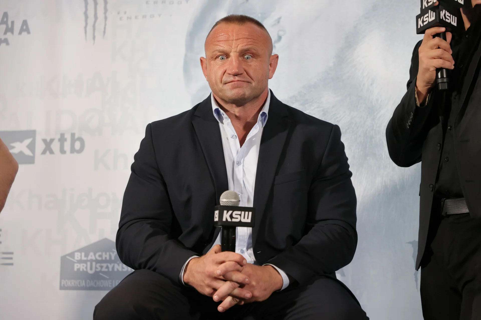 Mariusz Pudzianowski ma wystąpić w walce wieczoru gali KSW 77. Czy stanie do bitwy z Mamedem Chalidowem?