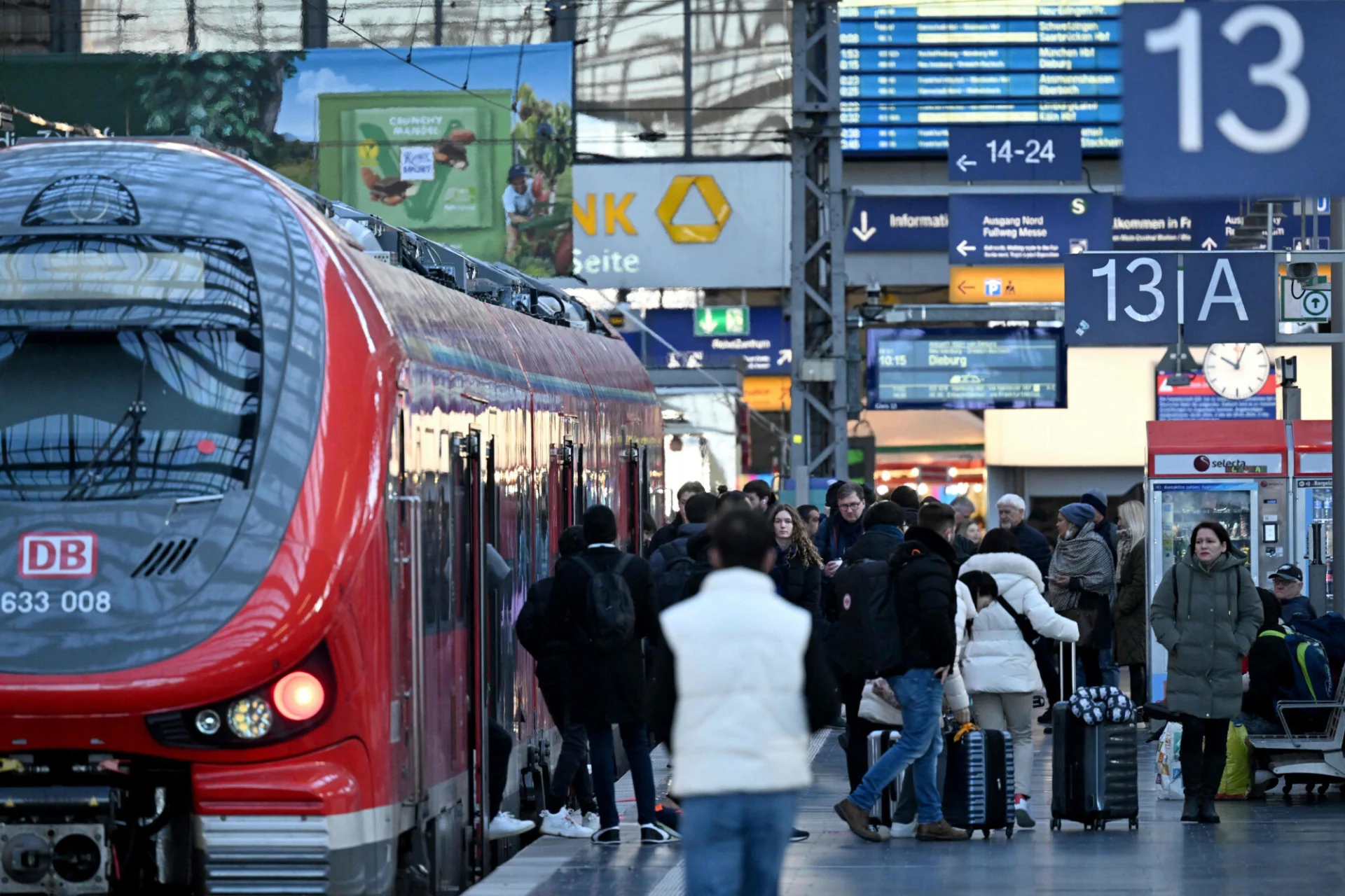 Tyle Niemcy wydali na odszkodowania za opóźnienia pociągów. Padła rekordowa kwota Niemiecka kolej. Rekordowe odszkodowania dla podróżnych