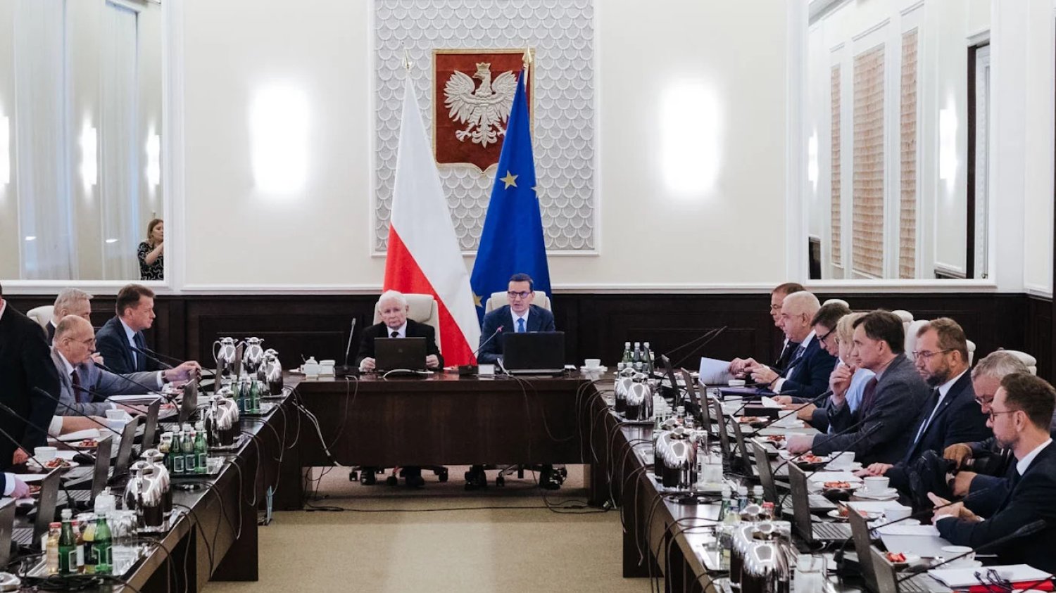 Posiedzenie rządu 27 czerwca – z udziałem Jarosława Kaczyńskiego – wywołało falę krytyki.