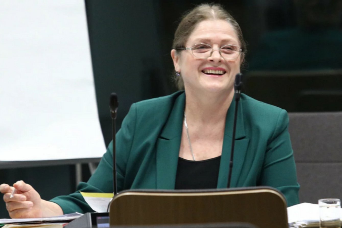 Pięciu sędziów TK, w tym Krystyna Pawłowicz, mają całkiem spore majątki, które utajniono.