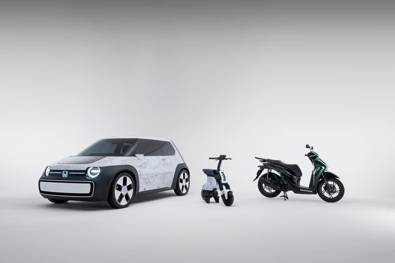 Na zaproszenie Hondy odwiedziłam Mediolan, by obejrzeć modele koncepcyjne Hondy: SUSTAINA-C Concept i Pocket Concept, które zostały zaprezentowane wraz z seryjnym modelem skutera SH125 "Vetro".