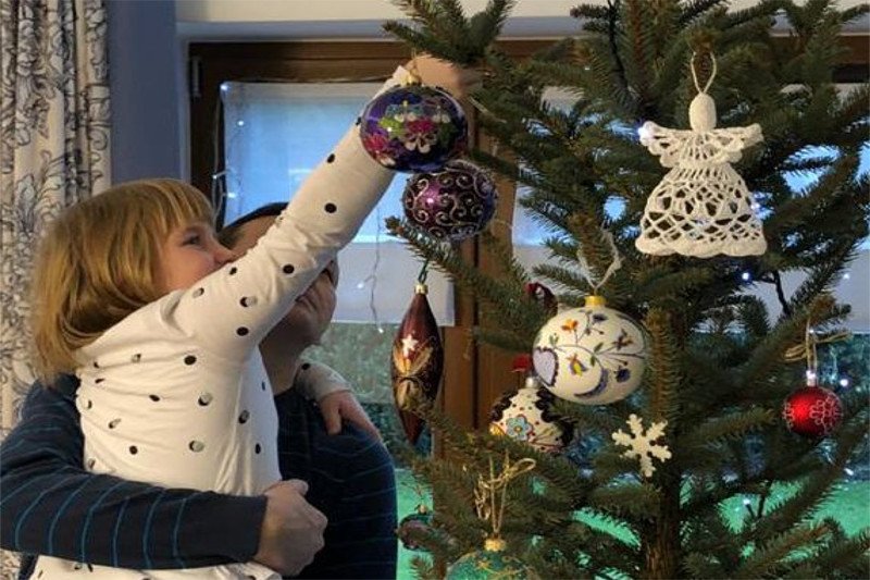 Premier pochwalił sie w sieci zdjęciem z przygotowań do świąt.