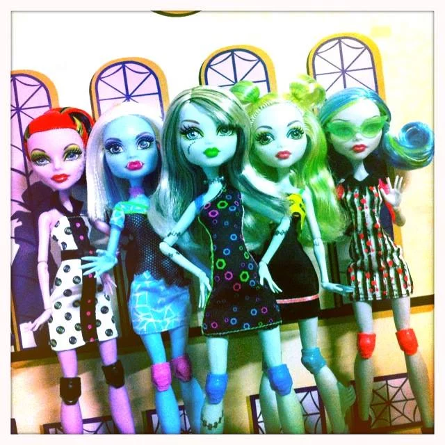 Współczesne kilkulatki uwielbiają na przykład lalki Monster High.