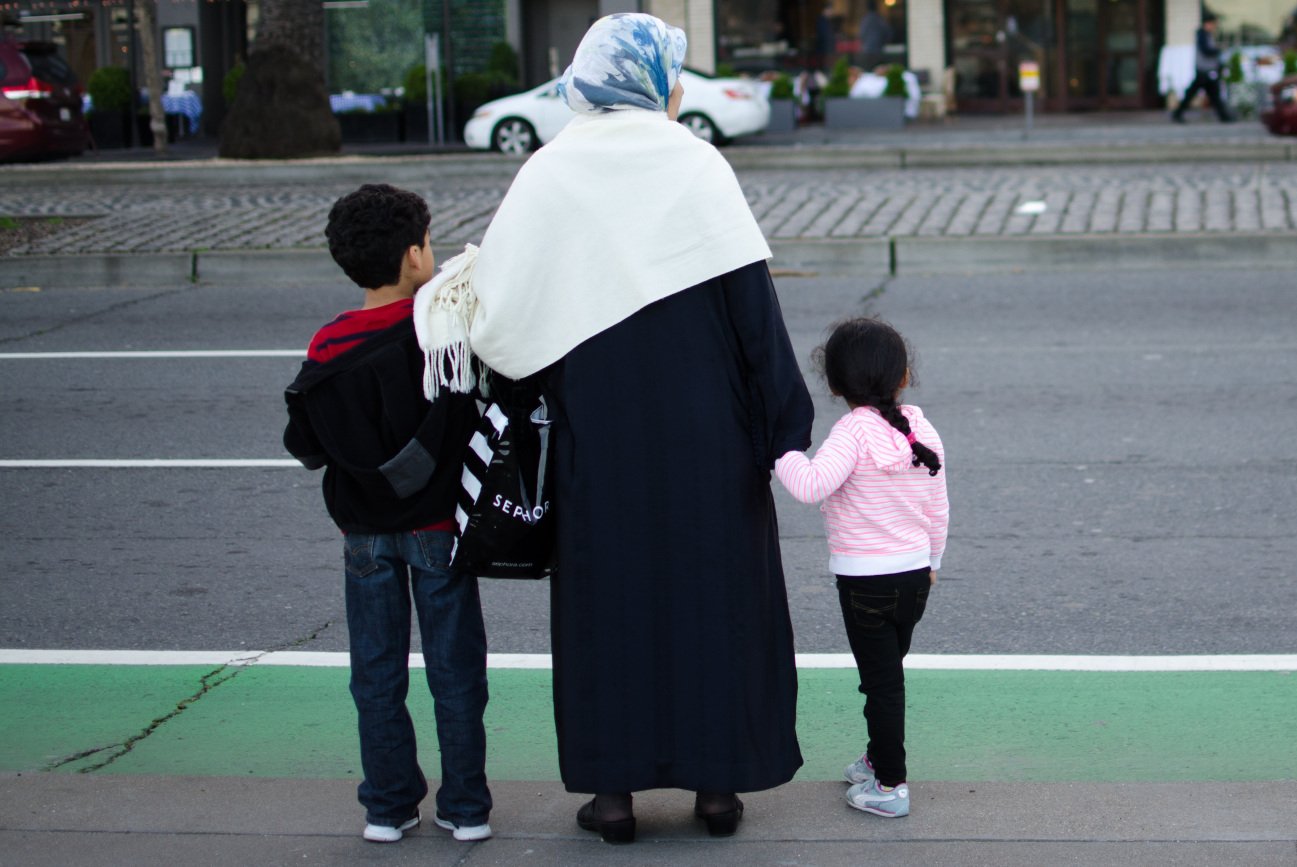 Polacy nie chcą wpuszczać uchodźców do kraju. Wnioski z sondażu IBRiS.
