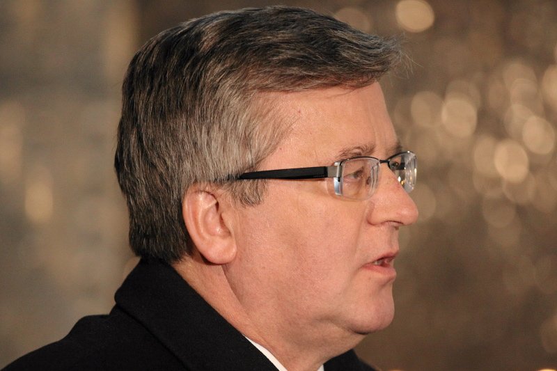 Bronisław Komorowski zgolił wąsy.