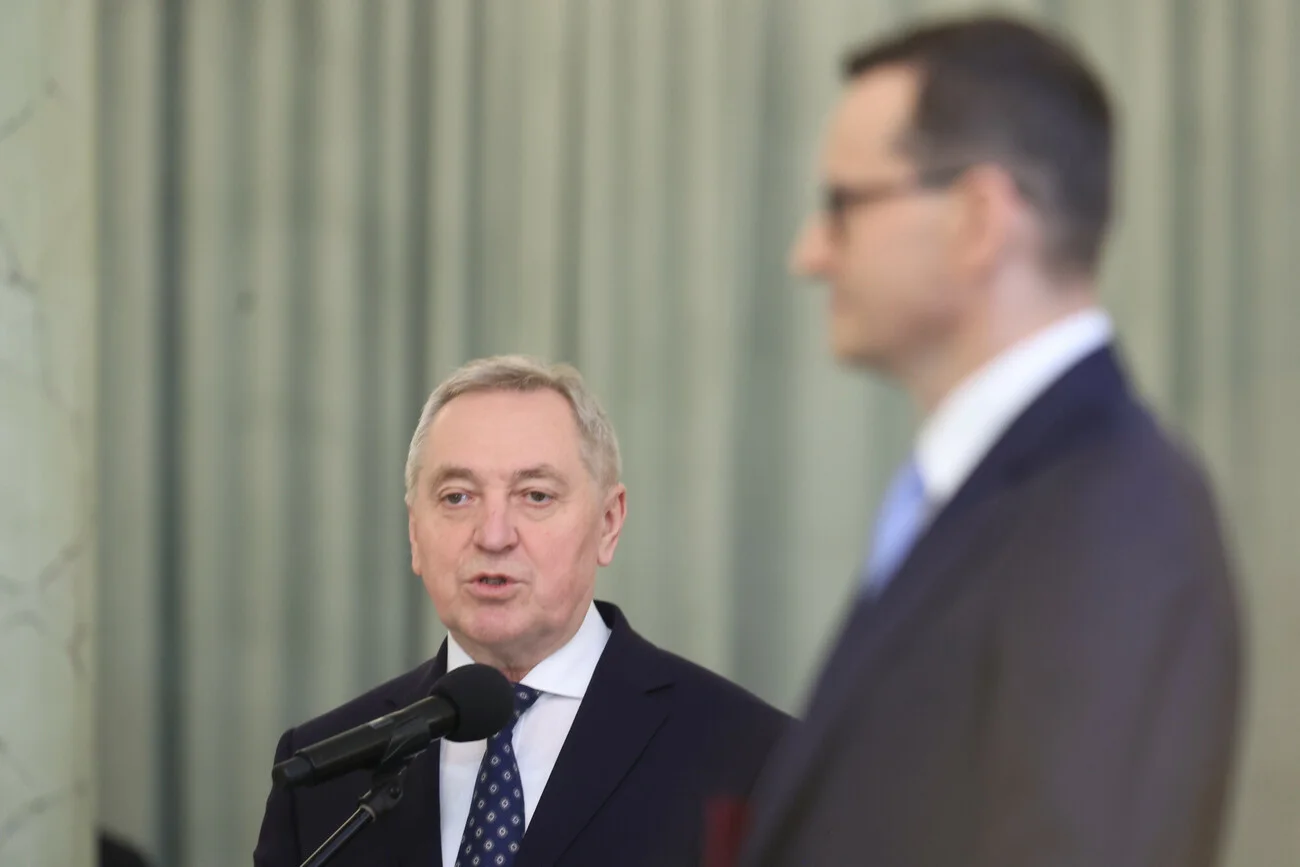 W środę tj. 13 września posłowie KO ujawnili kolejne nazwiska polityków PiS powiązanych z aferą wizową.